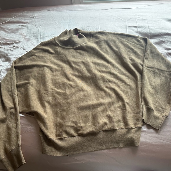 oversized fit neutral sweater - Picture 2 of 4